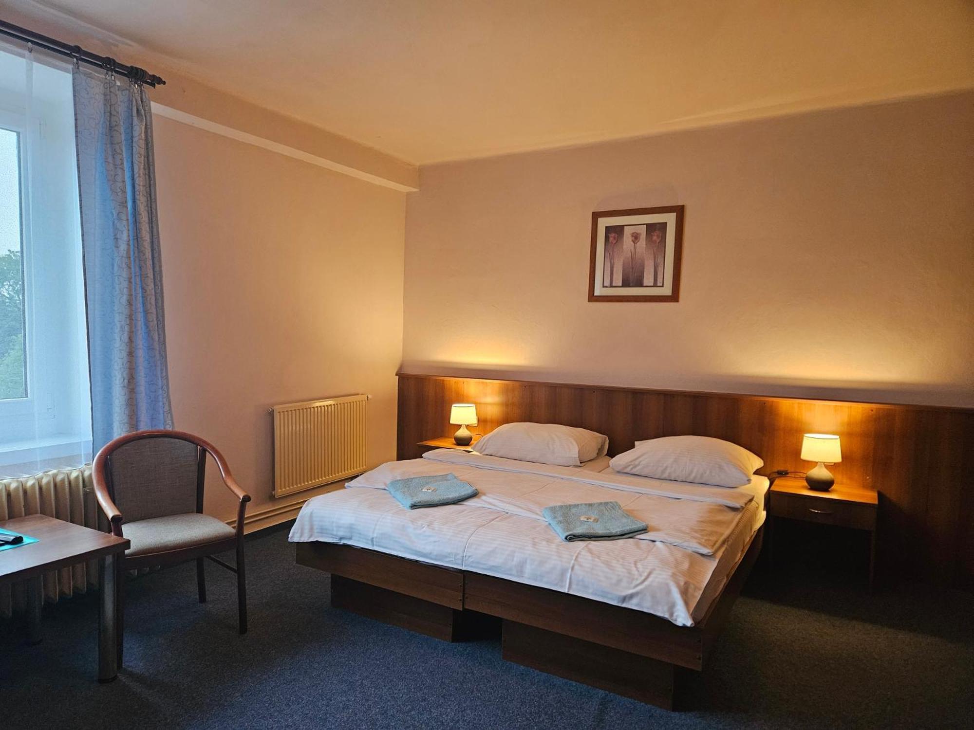 Hotel Trim Pardubice Exterior foto